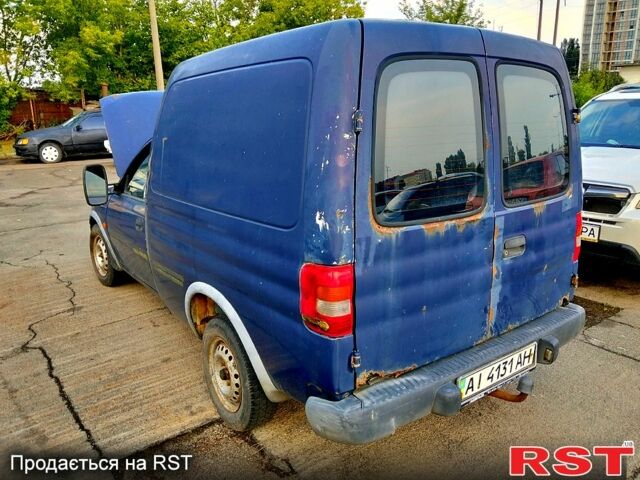 Синий Опель Корса, объемом двигателя 1.4 л и пробегом 258 тыс. км за 850 $, фото 2 на Automoto.ua