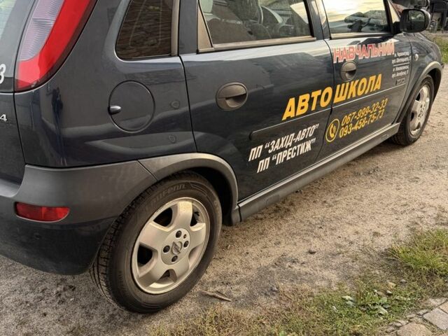 Синий Опель Корса, объемом двигателя 1.4 л и пробегом 191 тыс. км за 4500 $, фото 3 на Automoto.ua