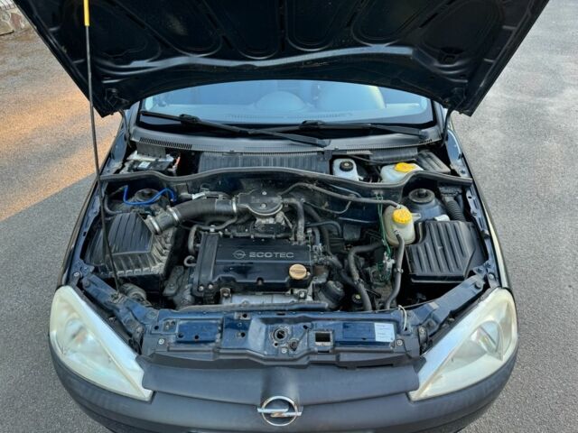 Синій Опель Корса, об'ємом двигуна 1.2 л та пробігом 167 тис. км за 3815 $, фото 5 на Automoto.ua