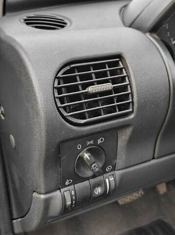 Синій Опель Корса, об'ємом двигуна 0.97 л та пробігом 180 тис. км за 3100 $, фото 15 на Automoto.ua