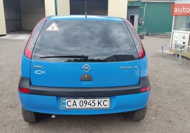 Синий Опель Корса, объемом двигателя 1.2 л и пробегом 203 тыс. км за 3700 $, фото 2 на Automoto.ua