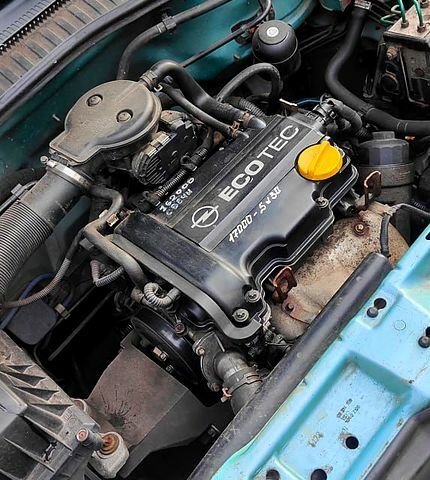 Синий Опель Корса, объемом двигателя 1 л и пробегом 180 тыс. км за 3000 $, фото 5 на Automoto.ua