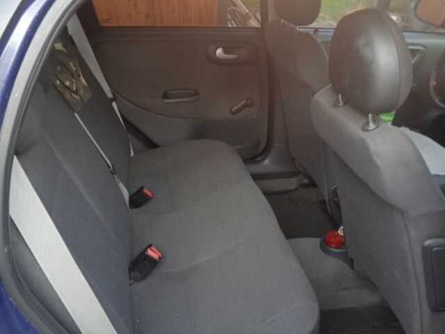 Синий Опель Корса, объемом двигателя 1.2 л и пробегом 281 тыс. км за 3000 $, фото 5 на Automoto.ua