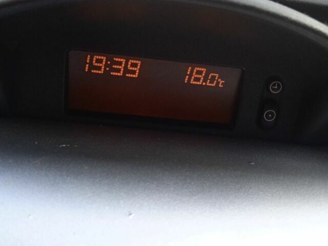 Синий Опель Корса, объемом двигателя 1.2 л и пробегом 281 тыс. км за 3000 $, фото 2 на Automoto.ua