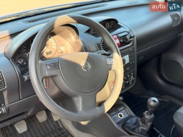 Синій Опель Корса, об'ємом двигуна 1.23 л та пробігом 218 тис. км за 3600 $, фото 45 на Automoto.ua