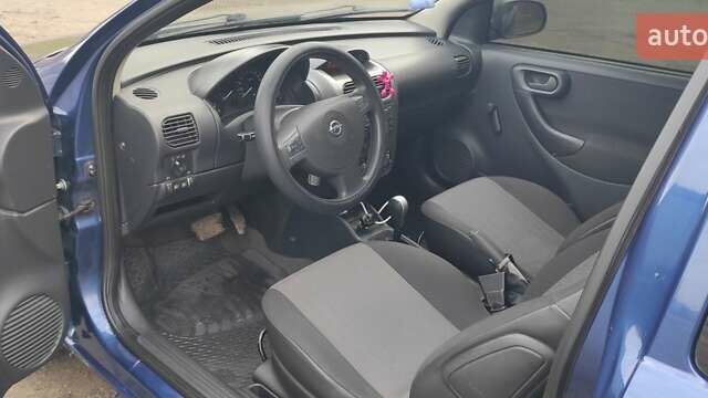 Синий Опель Корса, объемом двигателя 1 л и пробегом 274 тыс. км за 3000 $, фото 12 на Automoto.ua