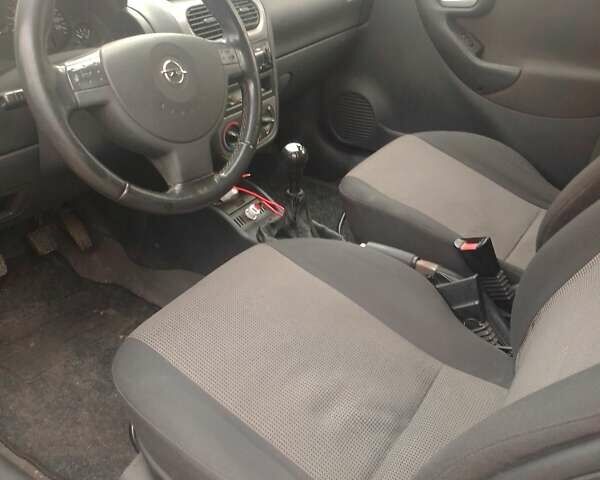 Опель Корса 2005 в Киеве на Automoto.ua Синий Опель Корса, объемом двигателя 1.2 л и пробегом 200 тыс. км за 2580 $, фото 4 на Automoto.ua
