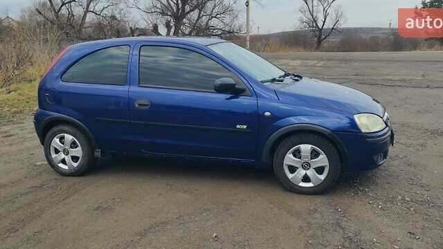 Синий Опель Корса, объемом двигателя 1 л и пробегом 274 тыс. км за 3000 $, фото 2 на Automoto.ua
