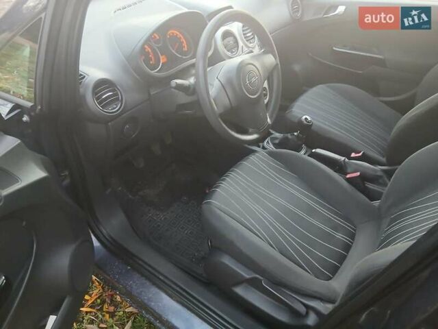 Синий Опель Корса, объемом двигателя 1.36 л и пробегом 253 тыс. км за 5000 $, фото 17 на Automoto.ua