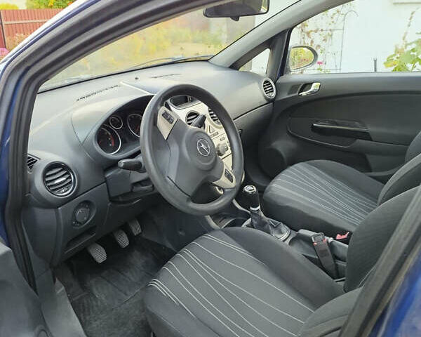 Синій Опель Корса, об'ємом двигуна 1.2 л та пробігом 210 тис. км за 3900 $, фото 10 на Automoto.ua