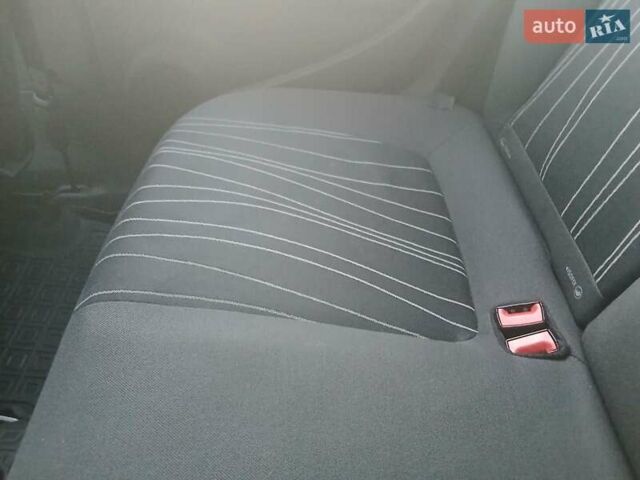 Синий Опель Корса, объемом двигателя 1.36 л и пробегом 253 тыс. км за 5000 $, фото 13 на Automoto.ua