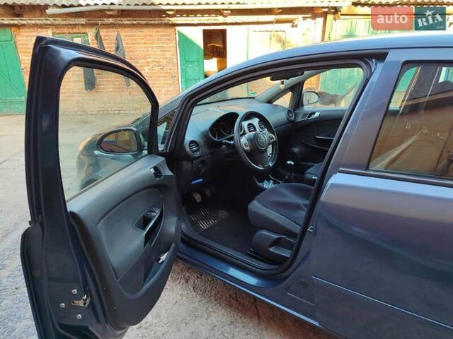 Синій Опель Корса, об'ємом двигуна 1.2 л та пробігом 250 тис. км за 4000 $, фото 10 на Automoto.ua