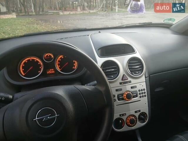Синий Опель Корса, объемом двигателя 1.36 л и пробегом 253 тыс. км за 5000 $, фото 22 на Automoto.ua