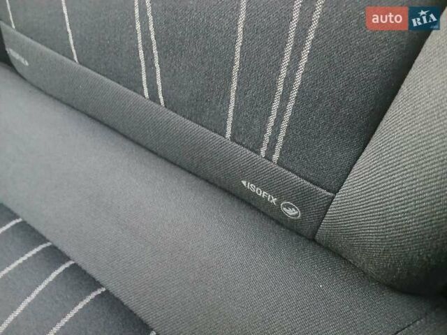 Синий Опель Корса, объемом двигателя 1.36 л и пробегом 253 тыс. км за 5000 $, фото 15 на Automoto.ua