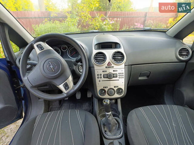 Синій Опель Корса, об'ємом двигуна 1.2 л та пробігом 210 тис. км за 3900 $, фото 8 на Automoto.ua