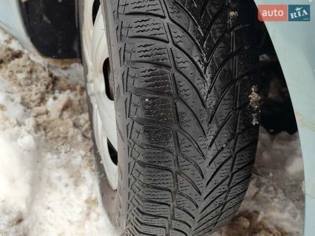 Синий Опель Корса, объемом двигателя 1.2 л и пробегом 205 тыс. км за 4000 $, фото 1 на Automoto.ua