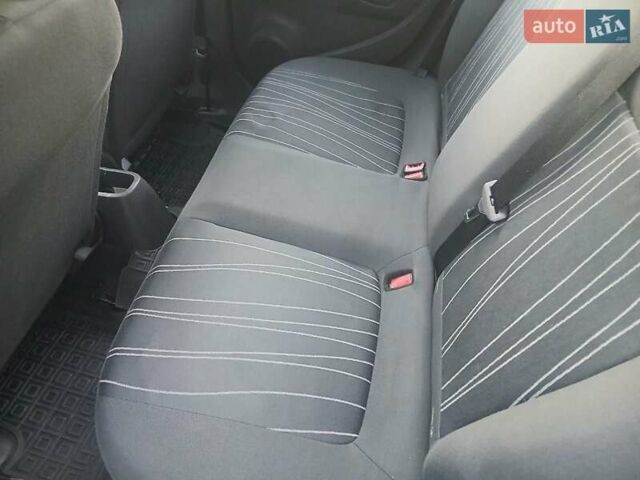 Синий Опель Корса, объемом двигателя 1.36 л и пробегом 253 тыс. км за 5000 $, фото 9 на Automoto.ua