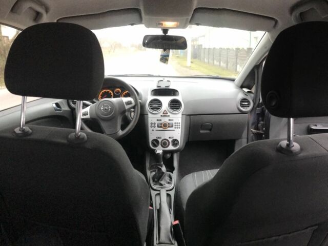 Синий Опель Корса, объемом двигателя 1.2 л и пробегом 225 тыс. км за 4500 $, фото 3 на Automoto.ua