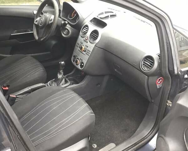 Синій Опель Корса, об'ємом двигуна 1.2 л та пробігом 218 тис. км за 4650 $, фото 6 на Automoto.ua