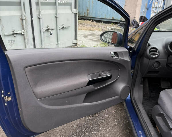 Синій Опель Корса, об'ємом двигуна 1.23 л та пробігом 257 тис. км за 3499 $, фото 5 на Automoto.ua