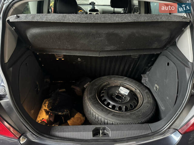 Опель Корса 2008 у Києві на Automoto.ua Синій Опель Корса, об'ємом двигуна 1.23 л та пробігом 180 тис. км за 3500 $, фото 21 на Automoto.ua