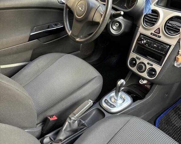 Синий Опель Корса, объемом двигателя 1.2 л и пробегом 226 тыс. км за 4300 $, фото 8 на Automoto.ua