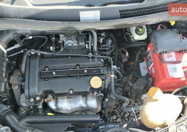 Синій Опель Корса, об'ємом двигуна 1.4 л та пробігом 260 тис. км за 4900 $, фото 6 на Automoto.ua