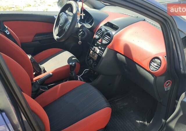 Синій Опель Корса, об'ємом двигуна 1.4 л та пробігом 260 тис. км за 4900 $, фото 7 на Automoto.ua