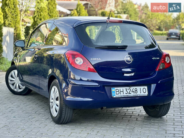 Синій Опель Корса, об'ємом двигуна 1 л та пробігом 230 тис. км за 3500 $, фото 3 на Automoto.ua