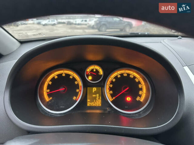 Синій Опель Корса, об'ємом двигуна 1.36 л та пробігом 245 тис. км за 5999 $, фото 41 на Automoto.ua