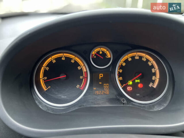 Синий Опель Корса, объемом двигателя 1.4 л и пробегом 192 тыс. км за 5650 $, фото 16 на Automoto.ua