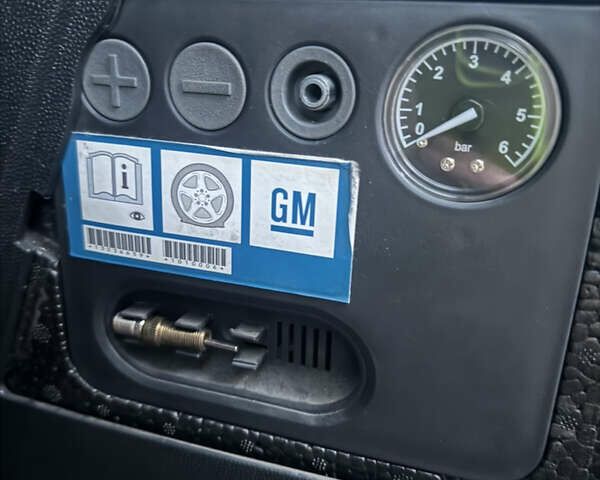 Опель Корса 2009 в Коломые на Automoto.ua Синий Опель Корса, объемом двигателя 1 л и пробегом 148 тыс. км за 4700 $, фото 4 на Automoto.ua