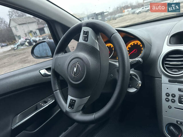 Синій Опель Корса, об'ємом двигуна 1.36 л та пробігом 245 тис. км за 5999 $, фото 30 на Automoto.ua