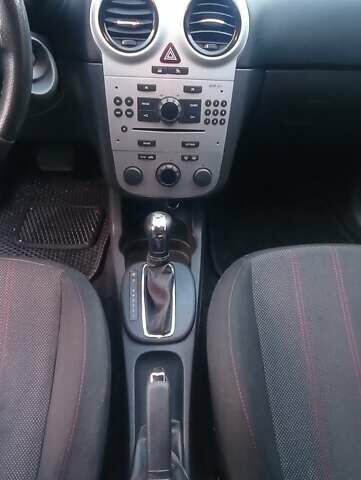 Синій Опель Корса, об'ємом двигуна 1.36 л та пробігом 255 тис. км за 4999 $, фото 4 на Automoto.ua