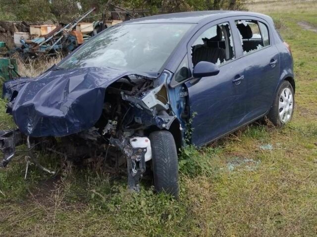 Синій Опель Корса, об'ємом двигуна 1 л та пробігом 143 тис. км за 500 $, фото 6 на Automoto.ua