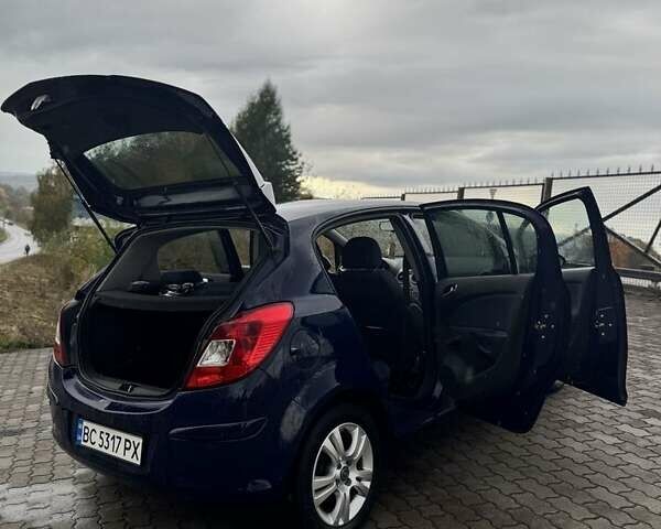 Синий Опель Корса, объемом двигателя 1.2 л и пробегом 220 тыс. км за 4500 $, фото 3 на Automoto.ua