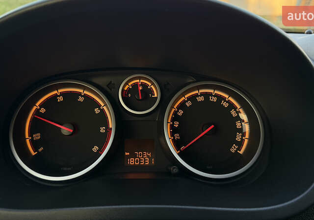 Синий Опель Корса, объемом двигателя 1.3 л и пробегом 180 тыс. км за 6300 $, фото 11 на Automoto.ua