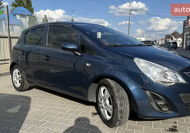 Синий Опель Корса, объемом двигателя 1.3 л и пробегом 180 тыс. км за 6300 $, фото 1 на Automoto.ua