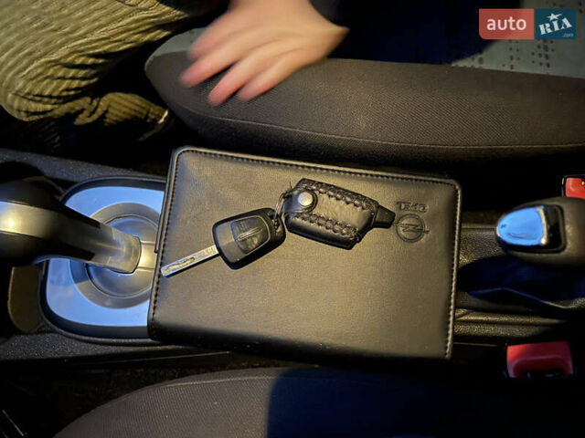 Синій Опель Корса, об'ємом двигуна 1.23 л та пробігом 126 тис. км за 4750 $, фото 15 на Automoto.ua