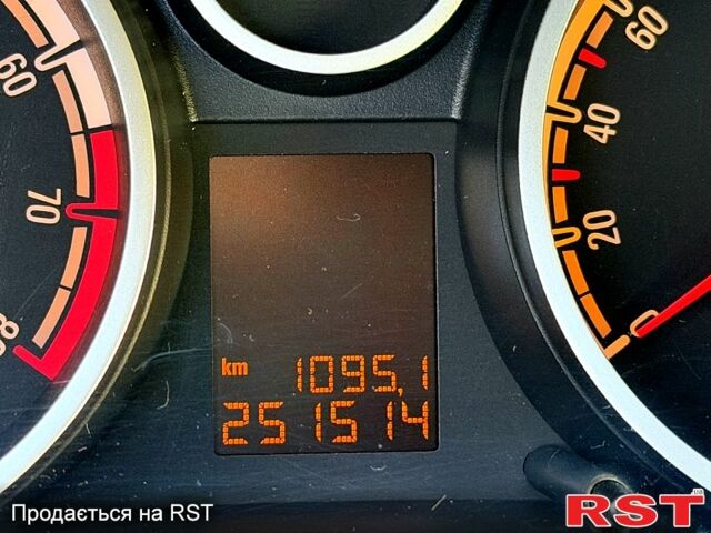 Синий Опель Корса, объемом двигателя 1.2 л и пробегом 251 тыс. км за 6000 $, фото 9 на Automoto.ua