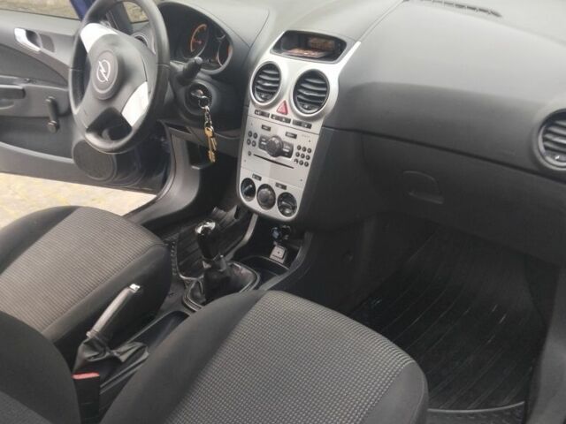 Синий Опель Корса, объемом двигателя 1.2 л и пробегом 1 тыс. км за 4600 $, фото 9 на Automoto.ua