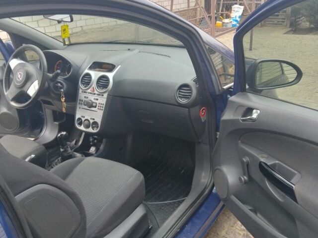 Синий Опель Корса, объемом двигателя 1.2 л и пробегом 1 тыс. км за 4600 $, фото 8 на Automoto.ua