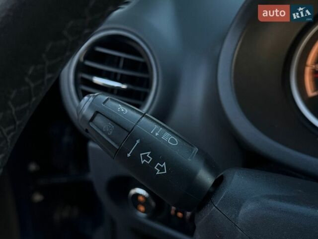 Синий Опель Корса, объемом двигателя 1.4 л и пробегом 143 тыс. км за 5999 $, фото 45 на Automoto.ua