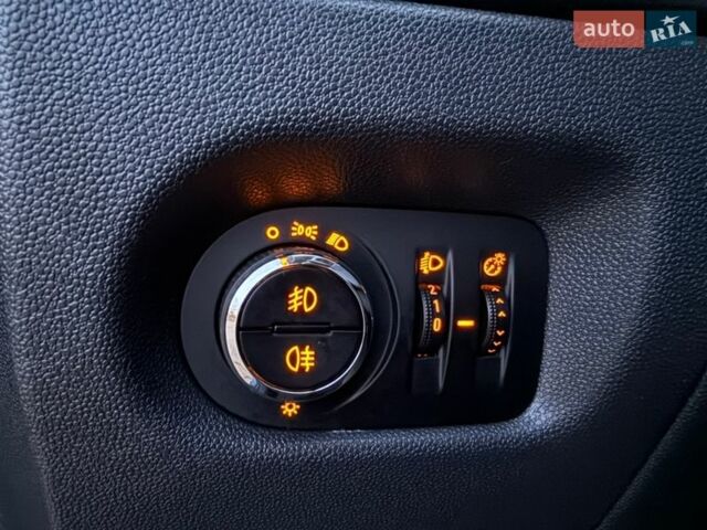 Синий Опель Корса, объемом двигателя 1.4 л и пробегом 143 тыс. км за 5999 $, фото 42 на Automoto.ua