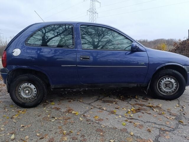 Синій Опель Корса, об'ємом двигуна 1.2 л та пробігом 200 тис. км за 1750 $, фото 10 на Automoto.ua