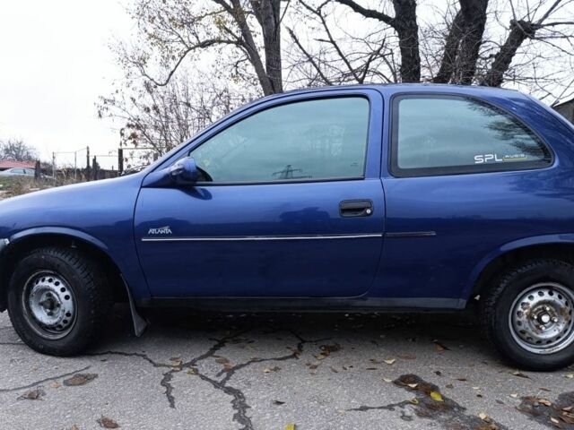 Синій Опель Корса, об'ємом двигуна 1.2 л та пробігом 200 тис. км за 1750 $, фото 6 на Automoto.ua