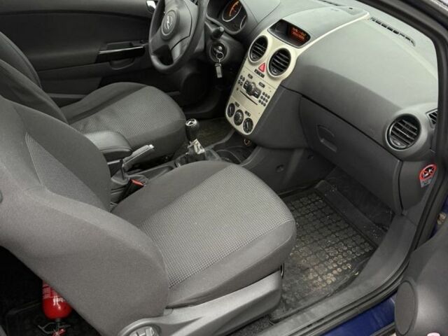 Синій Опель Корса, об'ємом двигуна 0 л та пробігом 250 тис. км за 2500 $, фото 2 на Automoto.ua