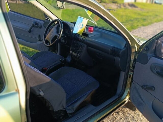 Опель Корса 1994 в Жмеренке на Automoto.ua Зеленый Опель Корса, объемом двигателя 1.2 л и пробегом 300 тыс. км за 1900 $, фото 4 на Automoto.ua