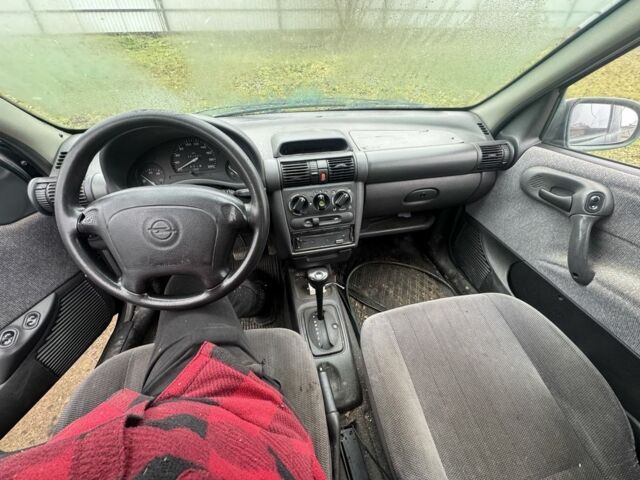 Зеленый Опель Корса, объемом двигателя 0 л и пробегом 100 тыс. км за 399 $, фото 8 на Automoto.ua