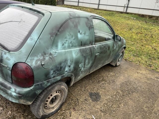 Зеленый Опель Корса, объемом двигателя 0 л и пробегом 100 тыс. км за 399 $, фото 1 на Automoto.ua